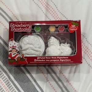 Strawberry Shortcake Paint-Your-Own Figurine Set - White